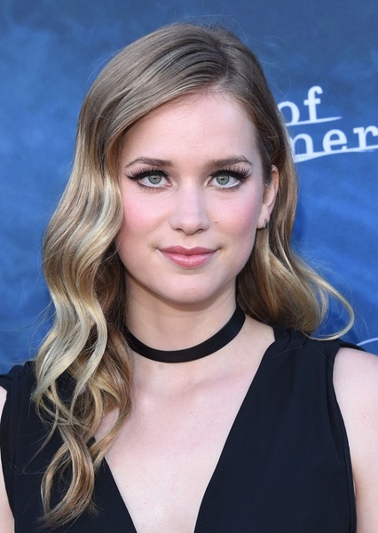Elizabeth Lail