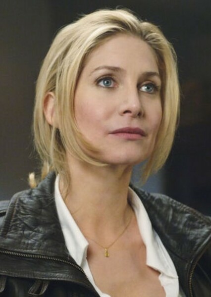 Elizabeth Mitchell photo