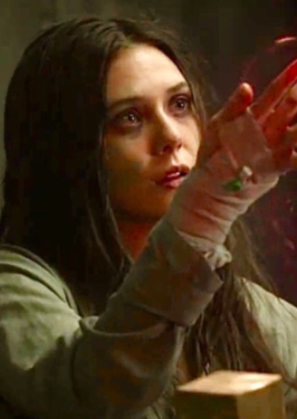Elizabeth Olsen photo