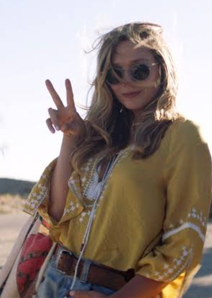 Elizabeth Olsen photo