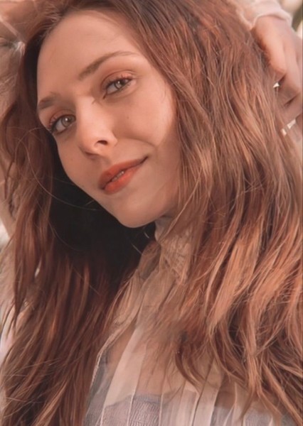 Elizabeth Olsen photo