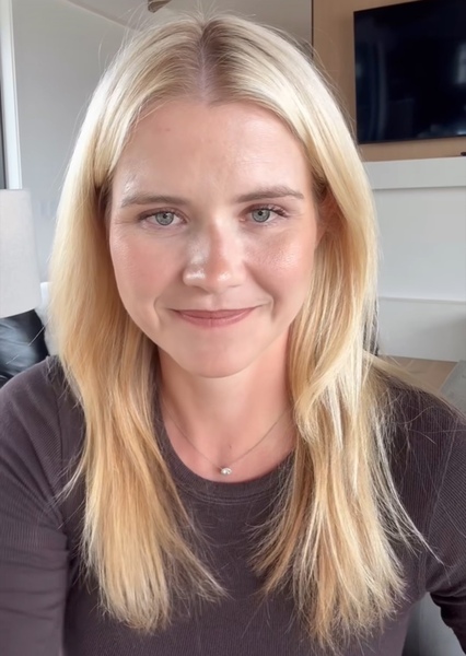 Elizabeth Smart photo