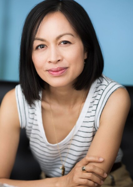 Elizabeth Thai photo