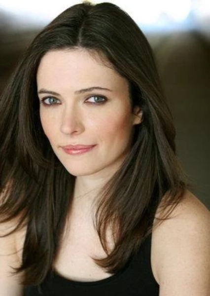Elizabeth Tulloch photo