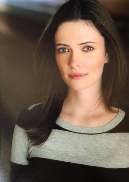 Elizabeth Tulloch photo