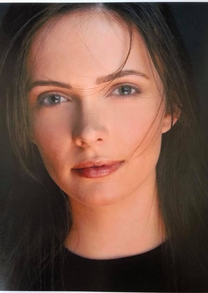 Elizabeth Tulloch photo