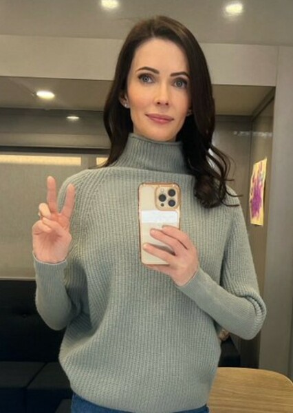Elizabeth Tulloch photo