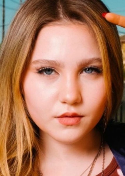 Ella Anderson photo