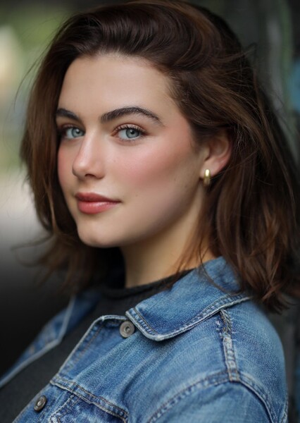 Ella Bright photo