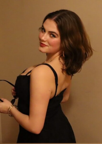 Ella Bright photo