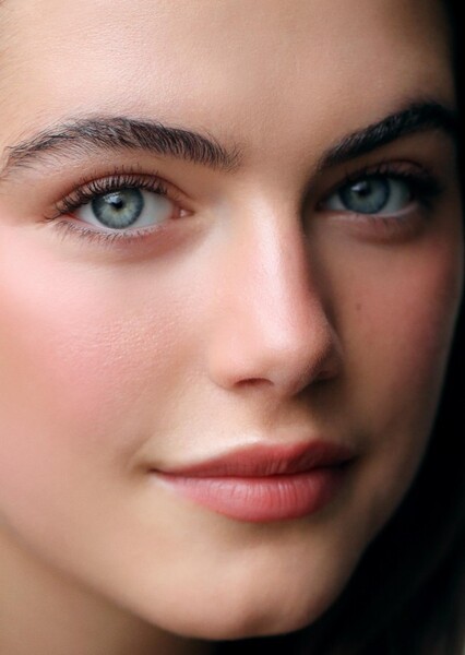 Ella Bright photo