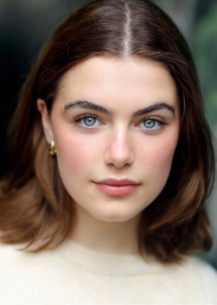 Ella Bright photo