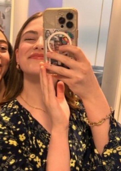 Ella Bright photo