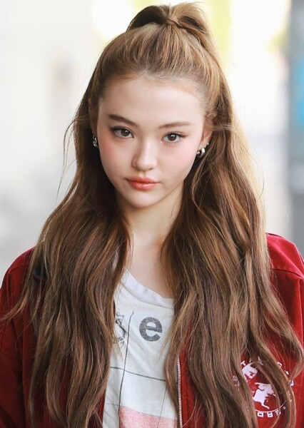 Ella Gross photo