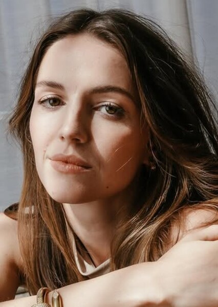Ella Hunt
