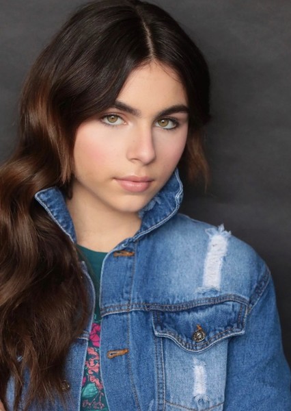 Ella Noel photo