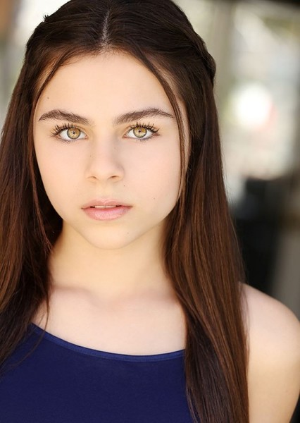 Ella Noel photo