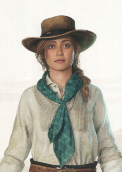 Ella Purnell photo