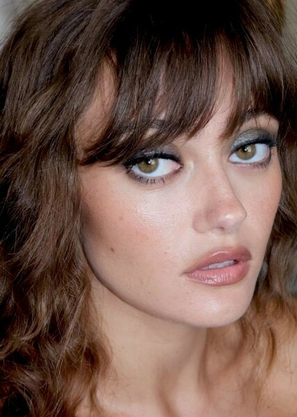 Ella Purnell photo