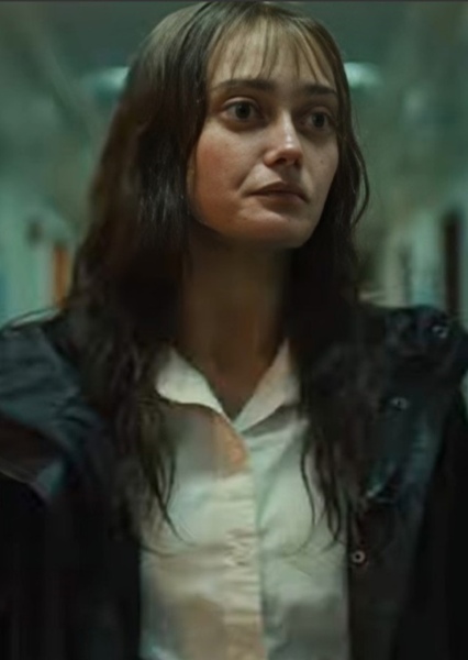 Ella Purnell photo
