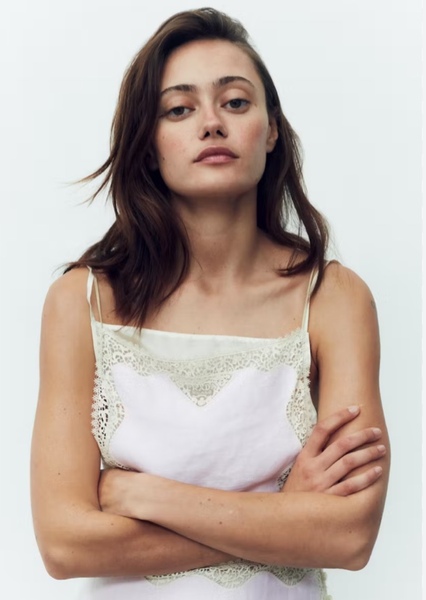 Ella Purnell photo