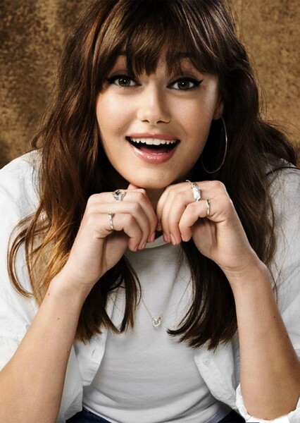 Ella Purnell photo