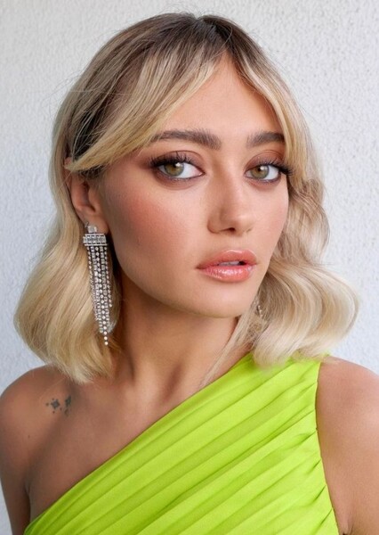 Ella Purnell