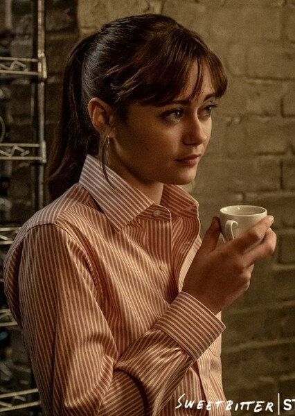 Ella Purnell photo