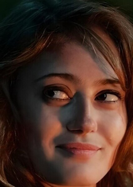 Ella Purnell photo
