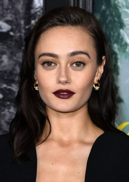 Ella Purnell photo
