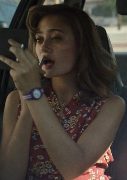 Ella Purnell photo