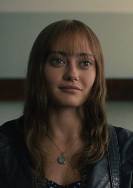Ella Purnell photo