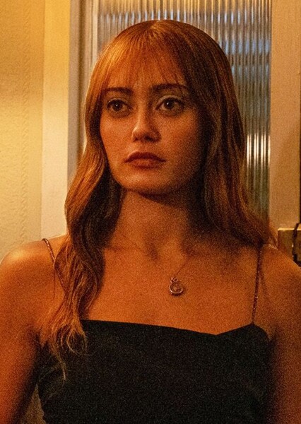 Ella Purnell photo