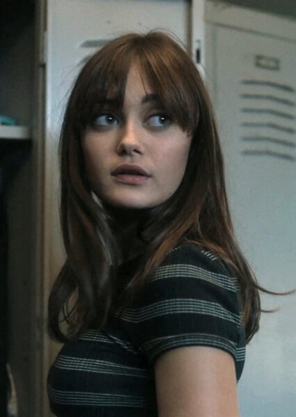 Ella Purnell photo