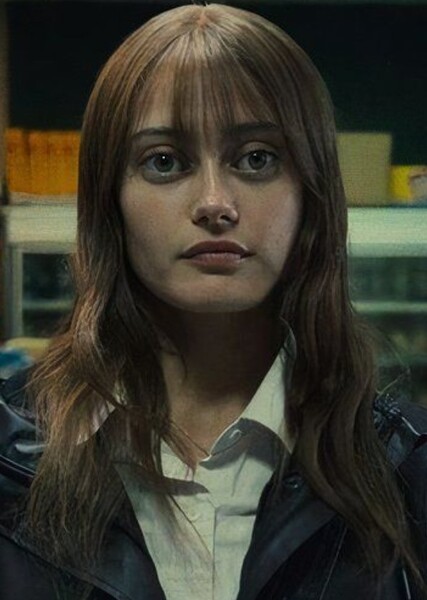 Ella Purnell photo