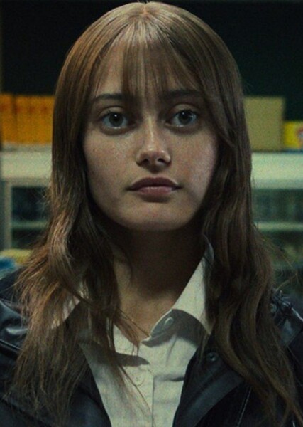 Ella Purnell photo