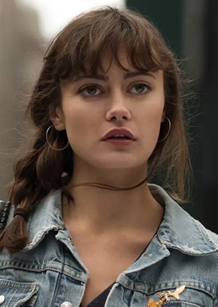 Ella Purnell photo