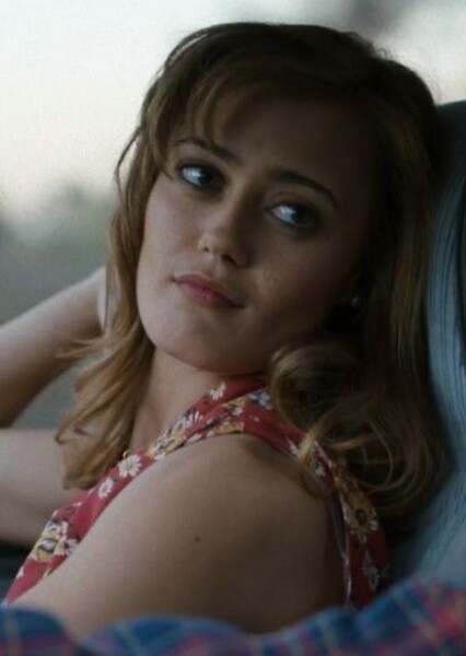 Ella Purnell photo