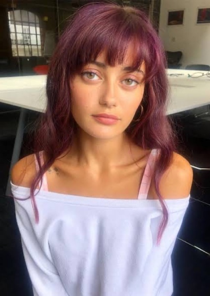 Ella Purnell photo