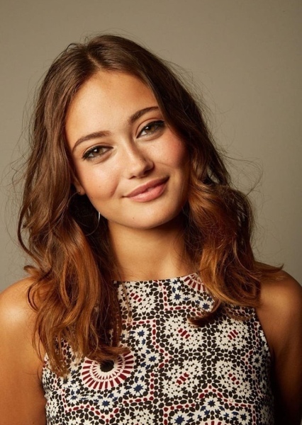 Ella Purnell photo