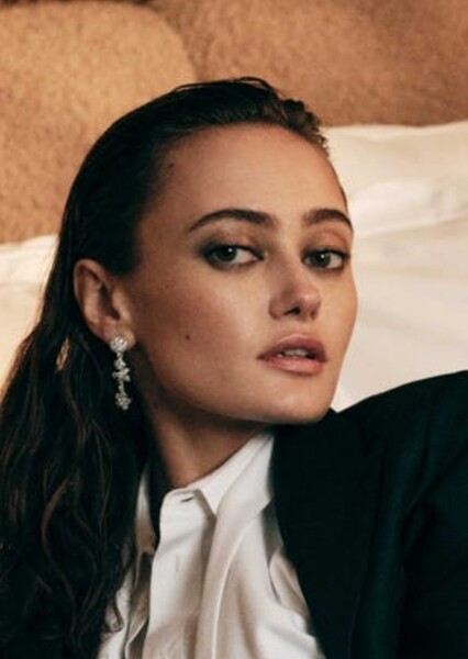 Ella Purnell