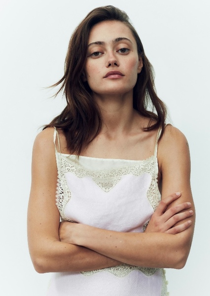 Ella Purnell photo