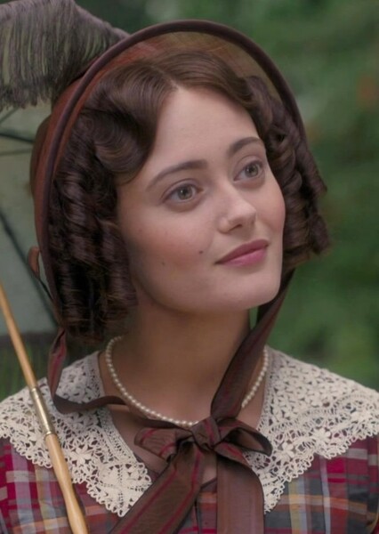 Ella Purnell photo