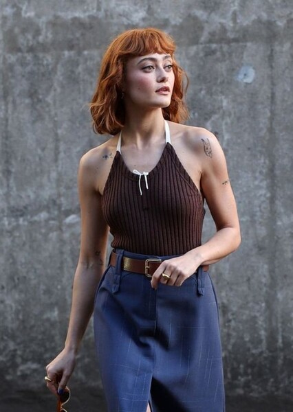 Ella Purnell photo