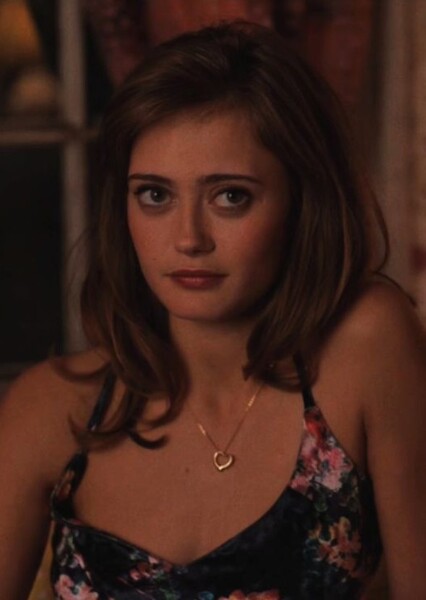 Ella Purnell photo