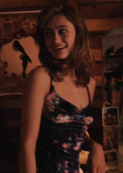 Ella Purnell photo