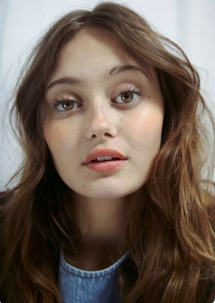 Ella Purnell