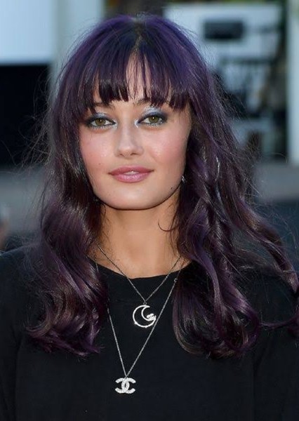 Ella Purnell photo
