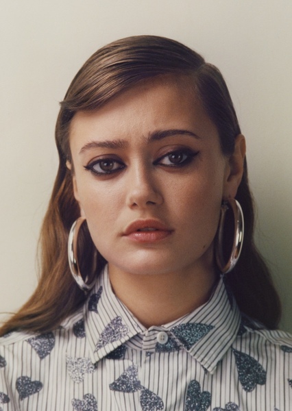 Ella Purnell photo