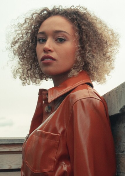 Ella-Rae Smith photo
